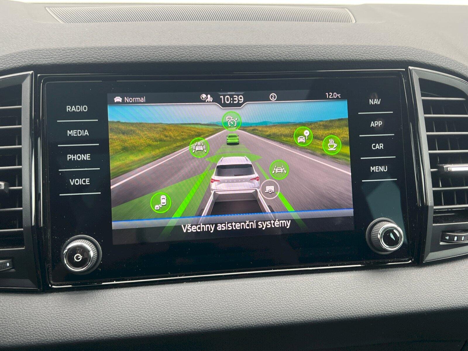 Škoda Karoq SUV / Terénní 1,5 l 110 kw