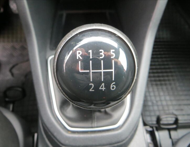 Volkswagen Caddy Skříň 1,4 l 81 kw