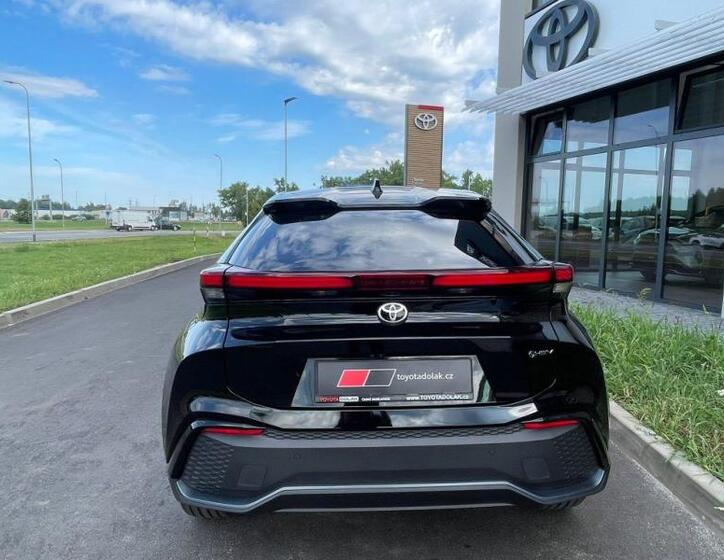 Toyota C-HR 12