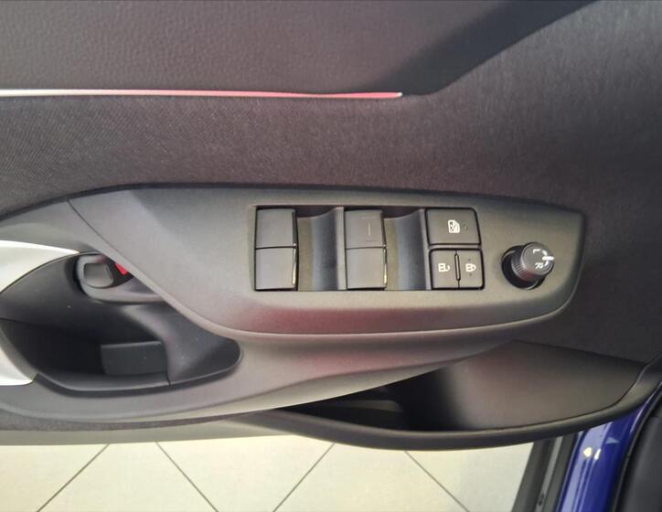 Toyota Yaris Cross 10