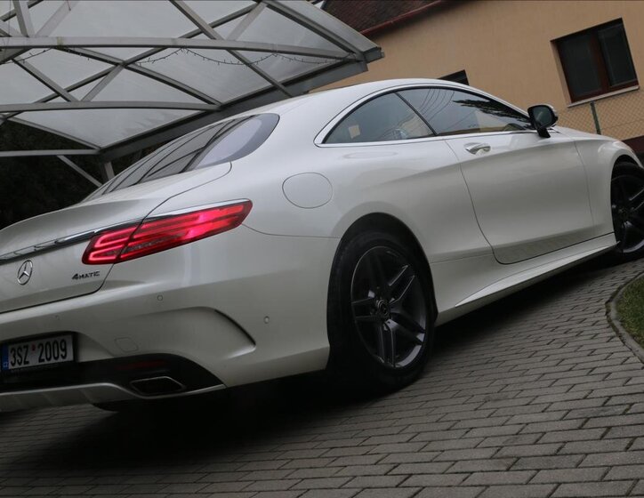 Mercedes-Benz Třídy S Kupé 4,7 l 335 kw