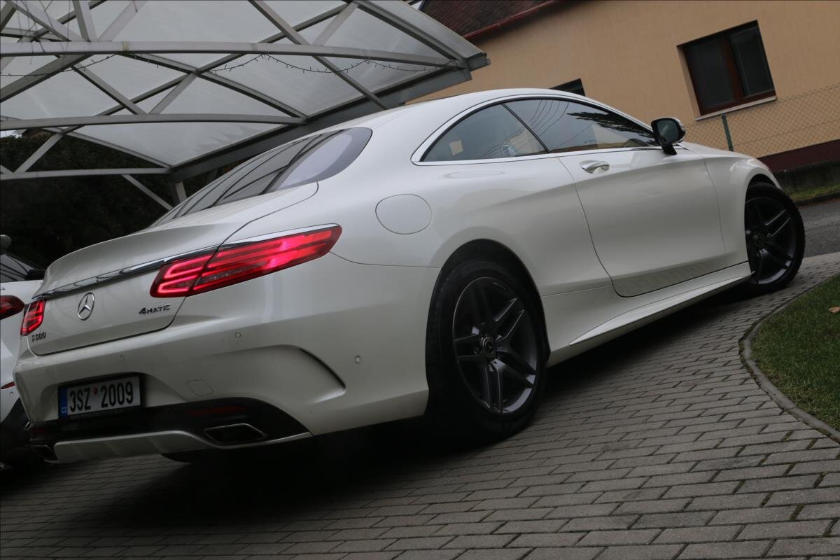 Mercedes-Benz Třídy S Kupé 4,7 l 335 kw