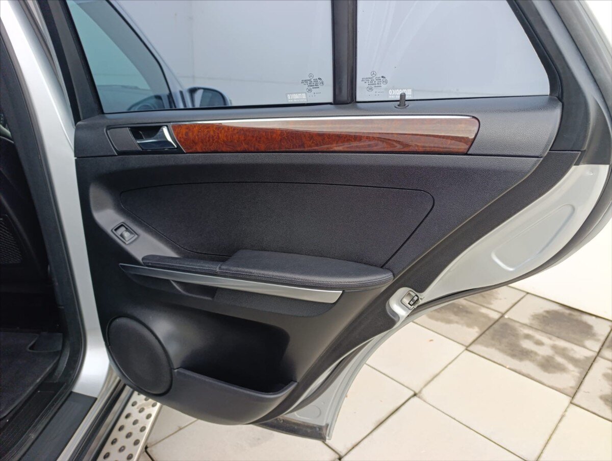 Mercedes-Benz Třídy M SUV / Terénní 3,0 l 165 kw