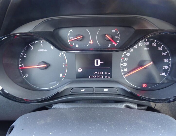 Opel Crossland X MPV 1,2 l 61 kw