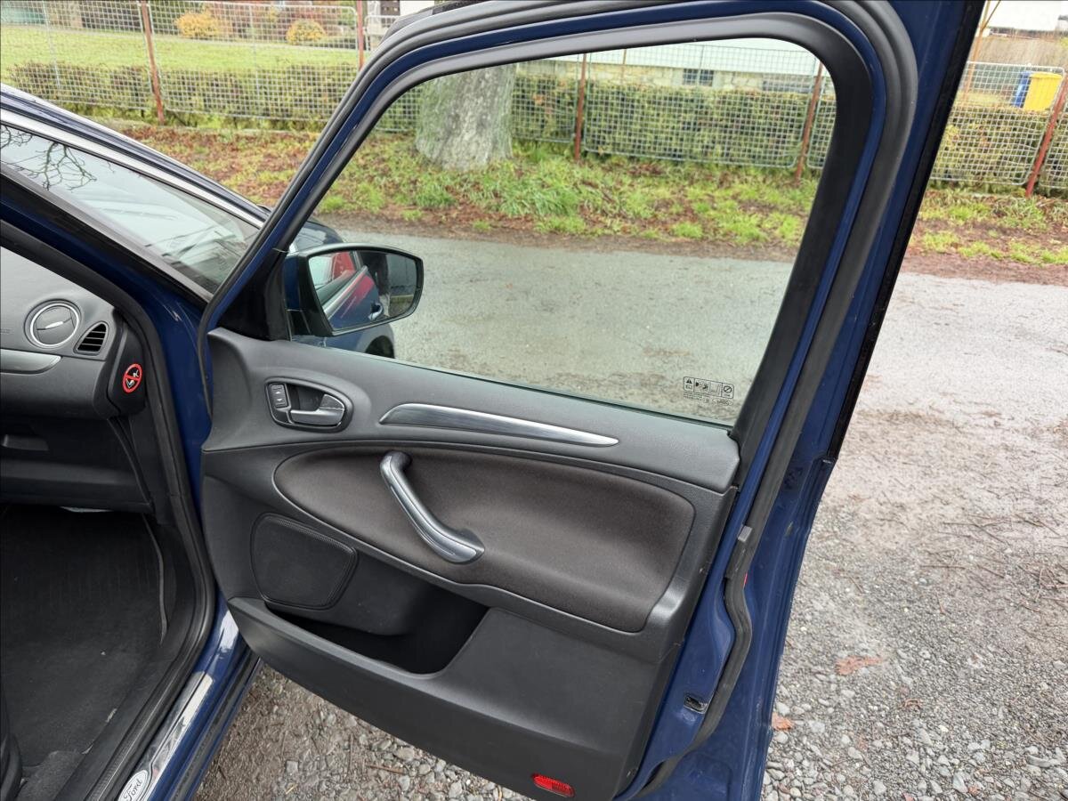 Ford S-MAX MPV 2,2 l 147 kw