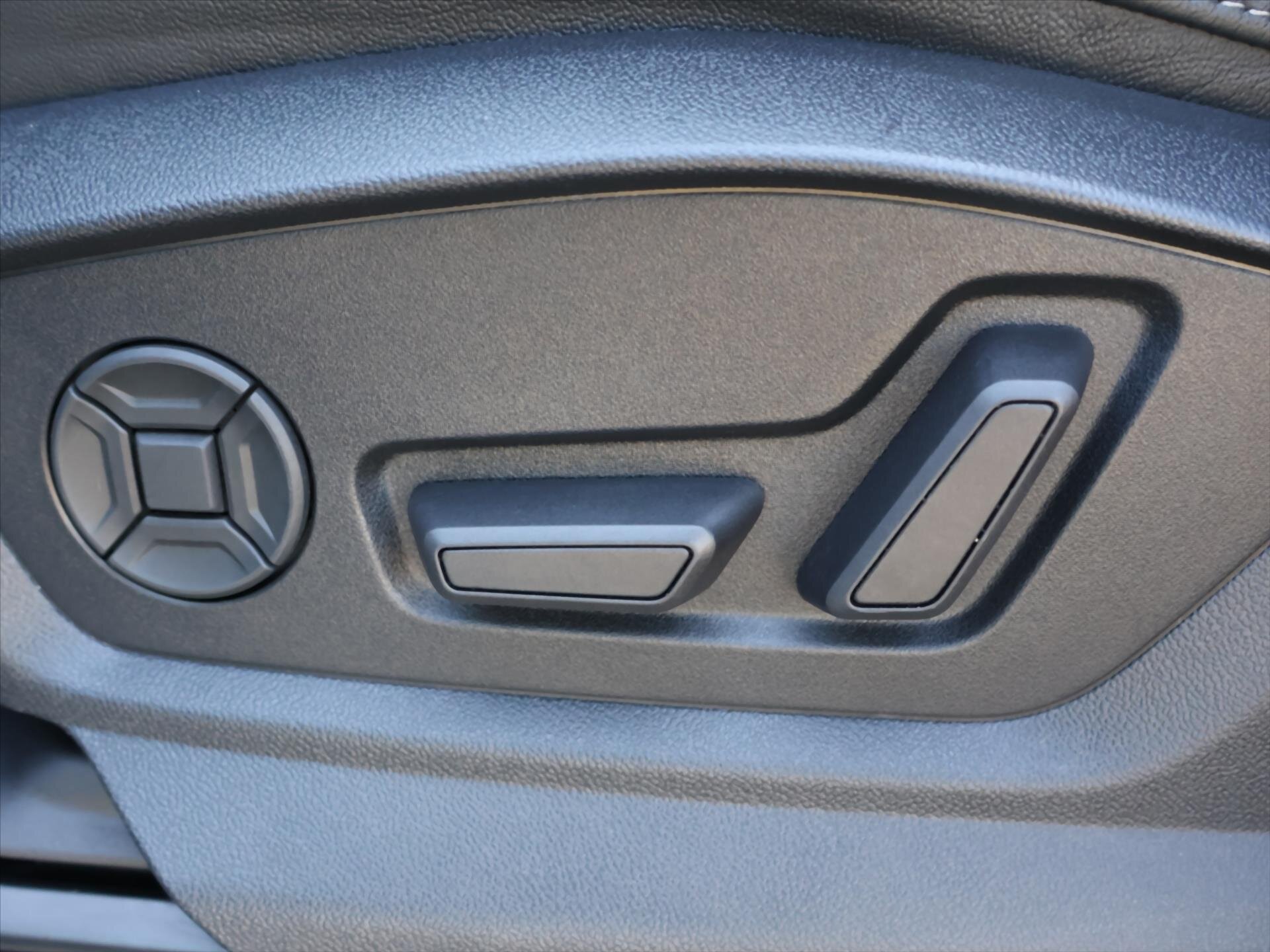 Audi Q7 SUV / Terénní 3,0 l 210 kw