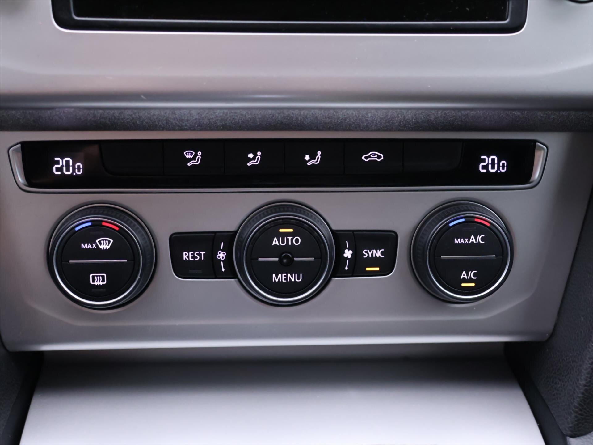 Volkswagen Passat Sedan 1,4 l 110 kw