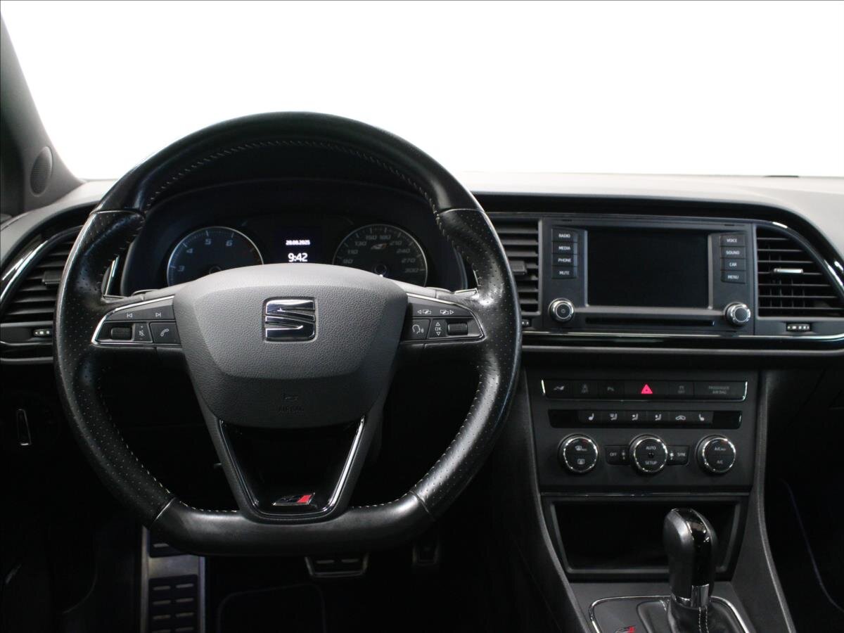 Seat Leon Hatchback 2,0 l 195 kw