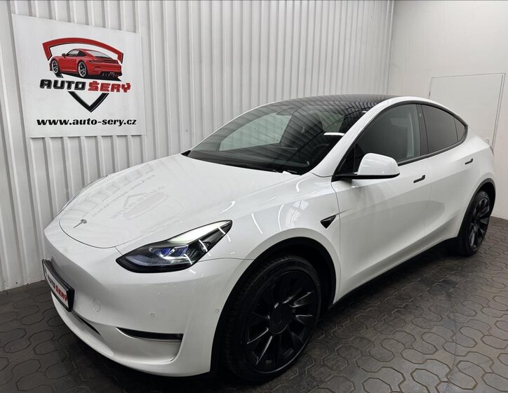 Tesla Model Y 2