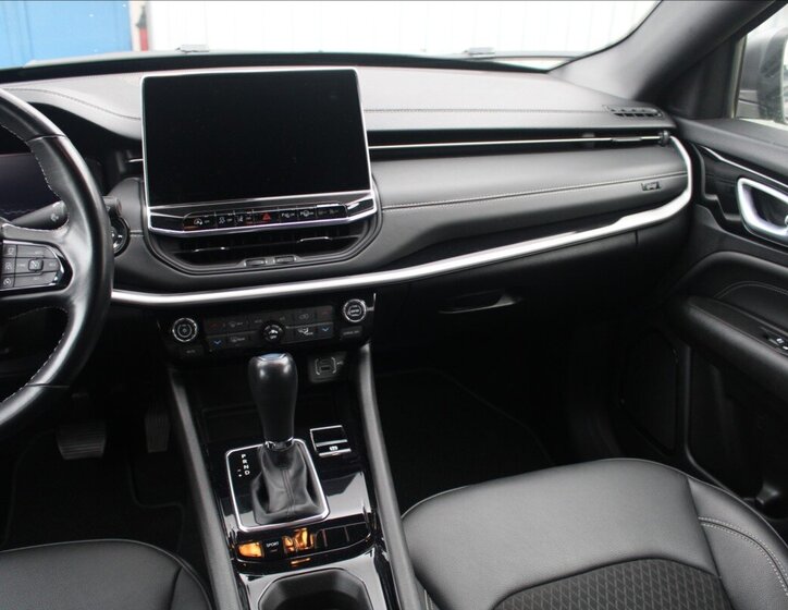 Jeep Compass SUV 1,3 l 110 kw