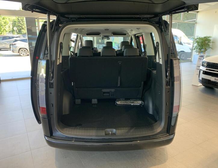 Hyundai Staria 9