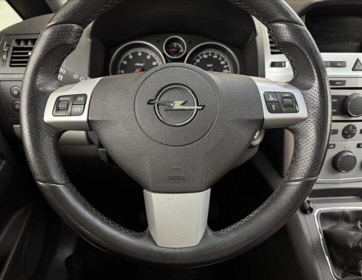 Opel Zafira 9
