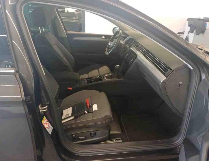 Volkswagen Passat Kombi 2,0 l 110 kw