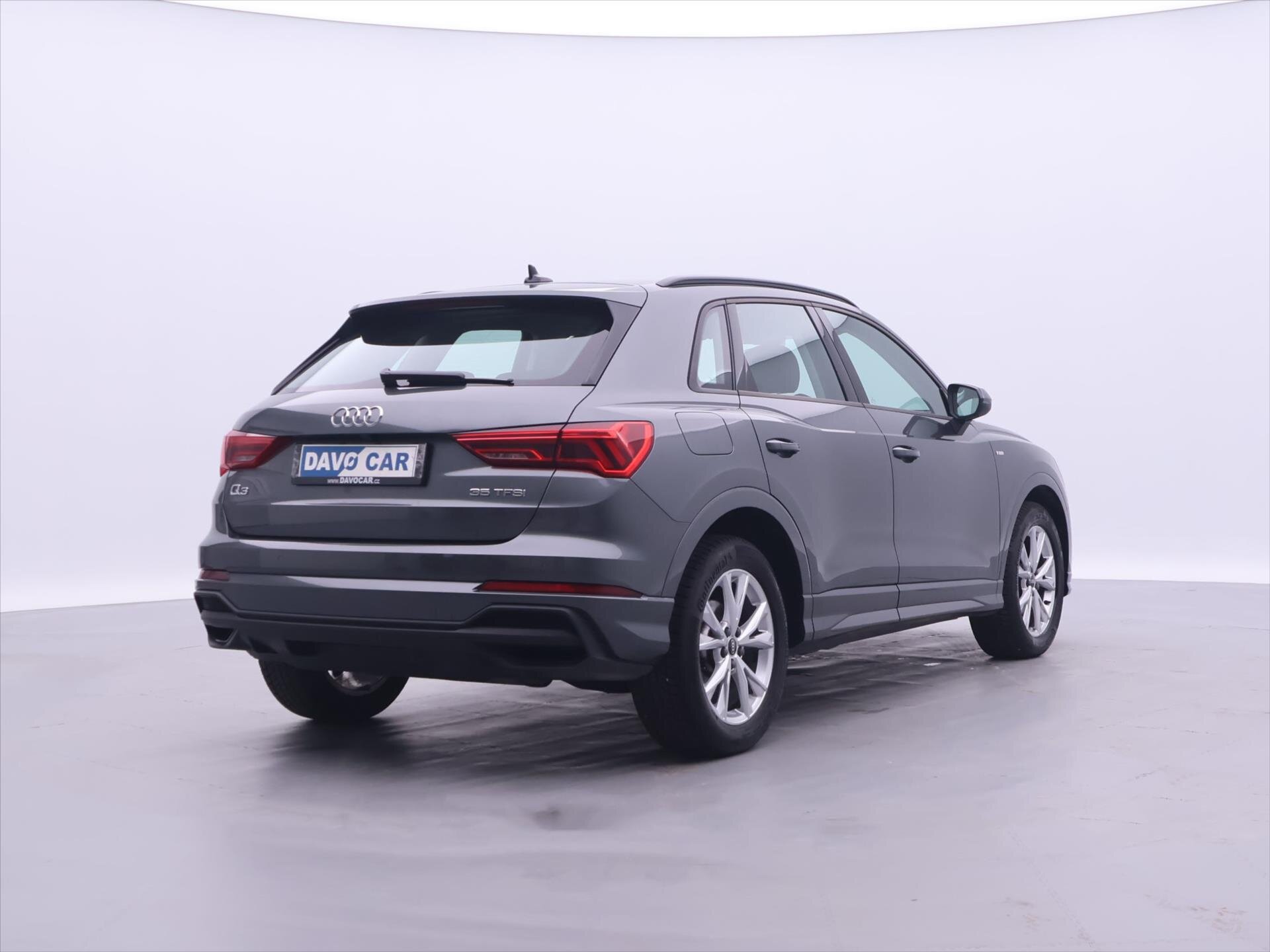Audi Q3 SUV / Terénní 1,5 l 110 kw