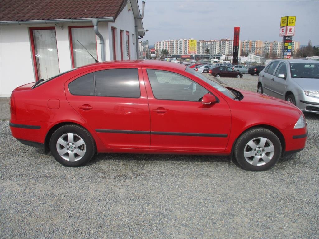 Škoda Octavia Sedan / Limuzína 1,6 l 75 kw