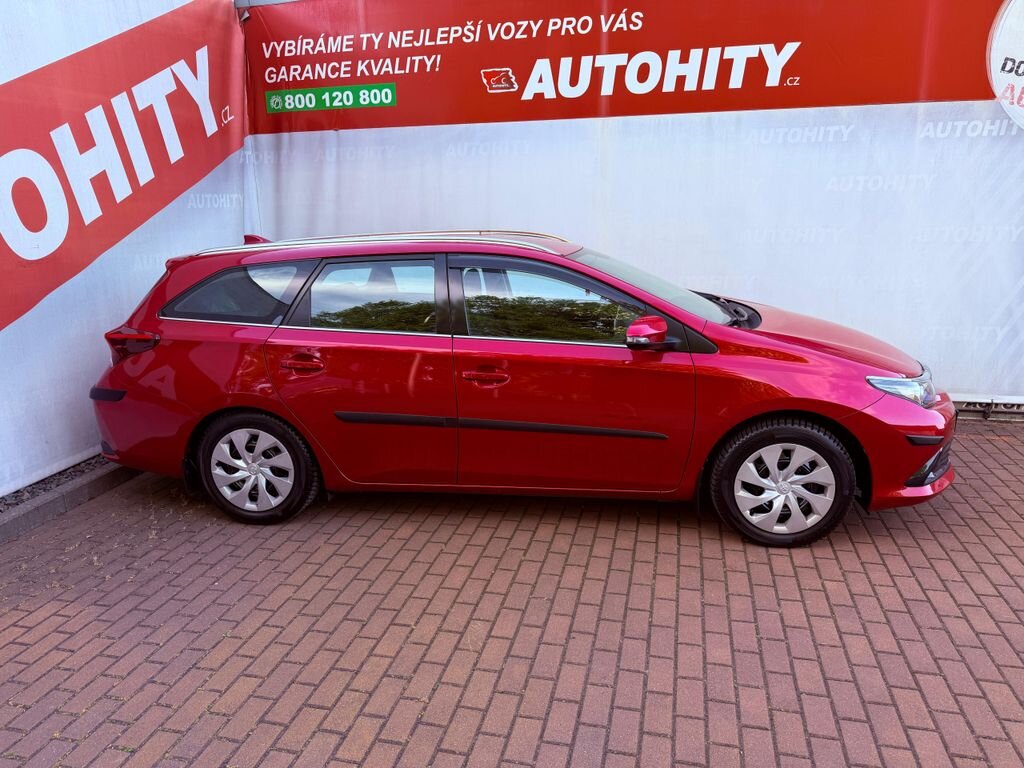Toyota Auris Kombi 1,2 l 86 kw