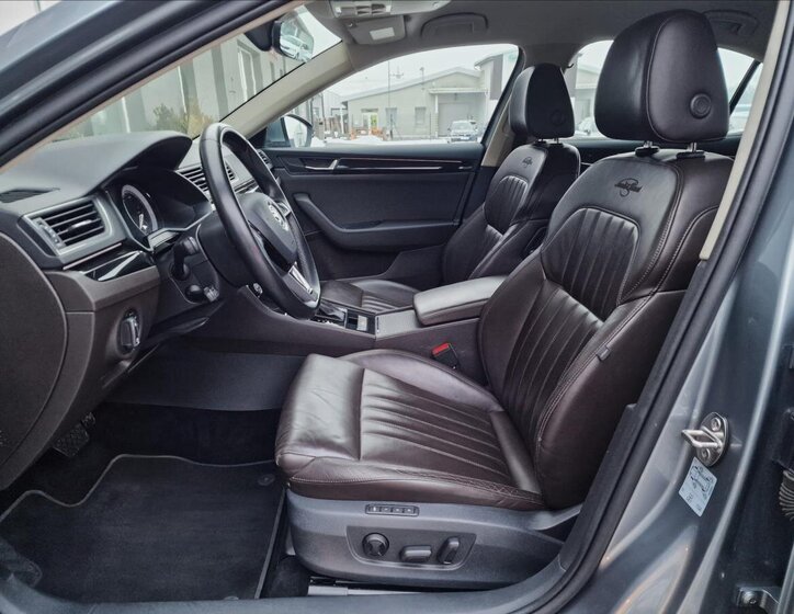 Škoda Superb Liftback 2,0 l 140 kw