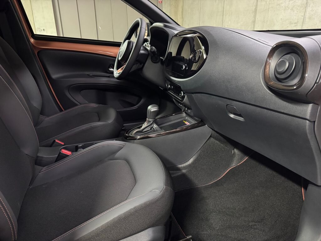 Toyota Aygo Hatchback 998,0 53 kw