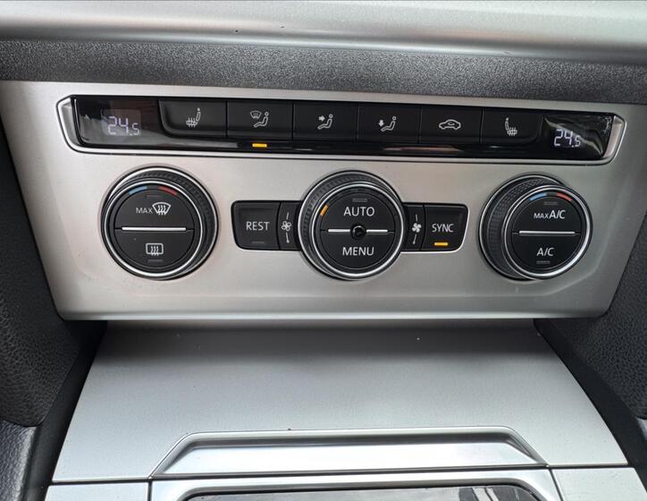 Volkswagen Passat 40