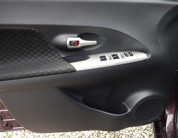 Toyota Urban Cruiser Hatchback 1,3 l 74 kw