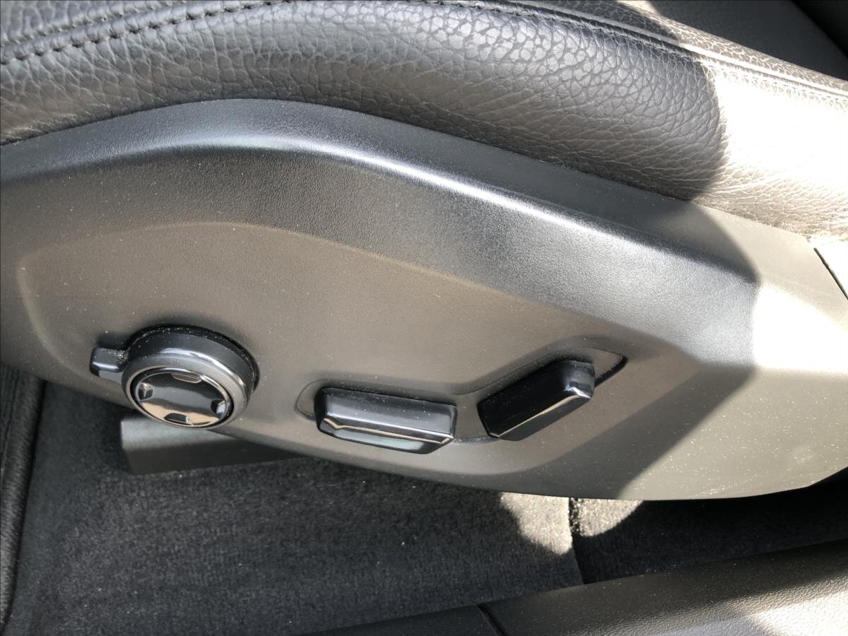 Volvo XC60 Kombi 2,0 l 145 kw