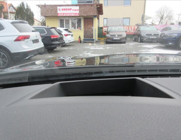 BMW Řada 7 Sedan 3,0 l 190 kw