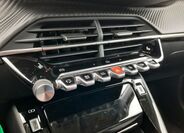 Peugeot 208 25