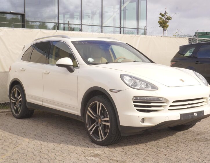 Porsche Cayenne SUV 3,0 l 176 kw