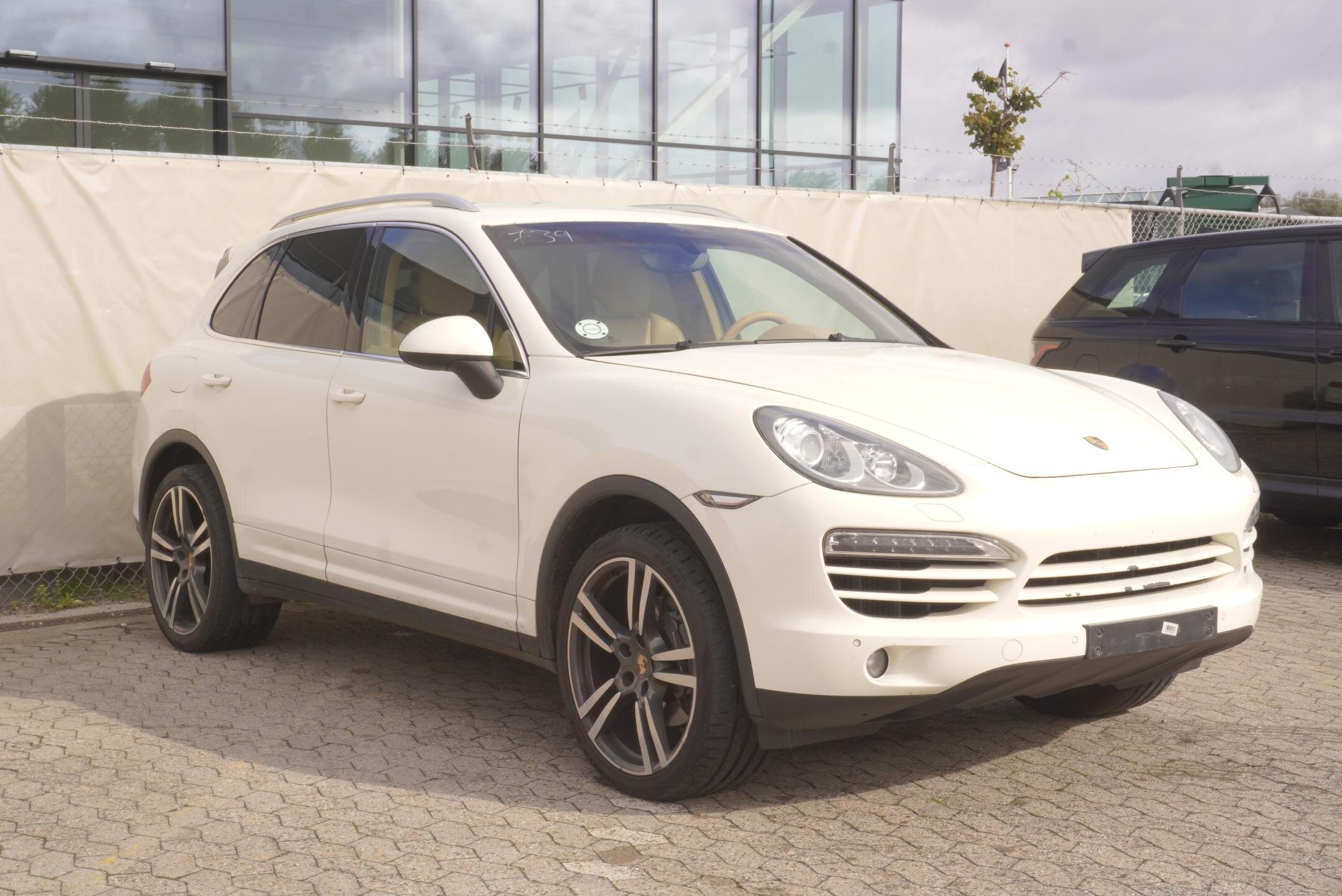 Porsche Cayenne SUV 3,0 l 176 kw