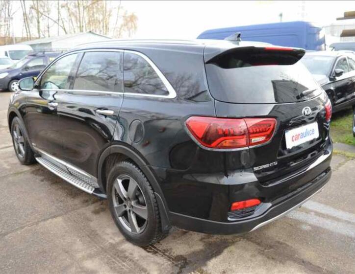 KIA Sorento 6