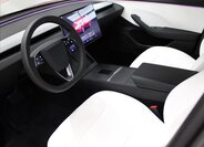 Tesla Model 3 Sedan / Limuzína 0,0 366 kw