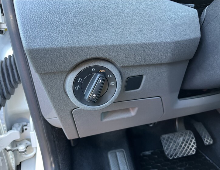 Volkswagen Caravelle 28