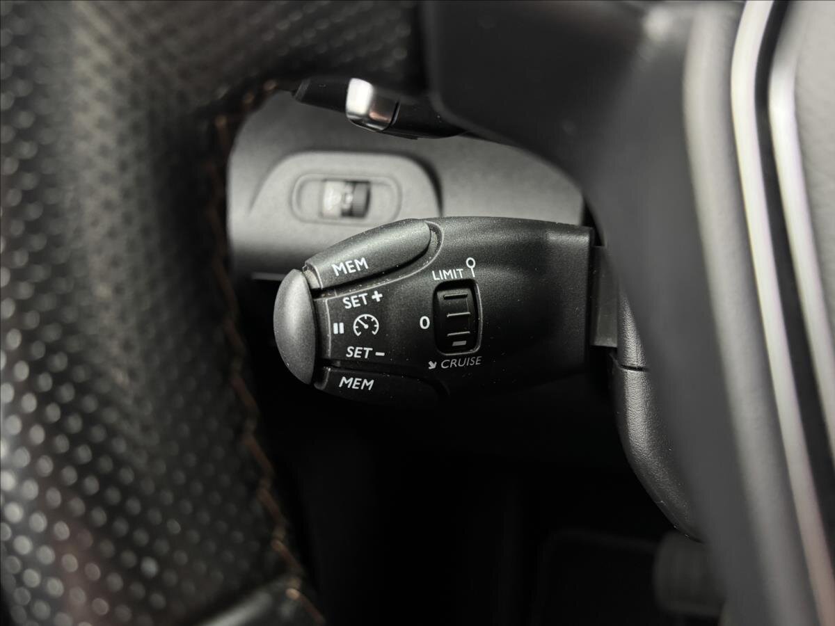 Peugeot Rifter MPV 1,5 l 96 kw