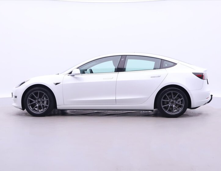 Tesla Model 3 Sedan 0,0 324 kw