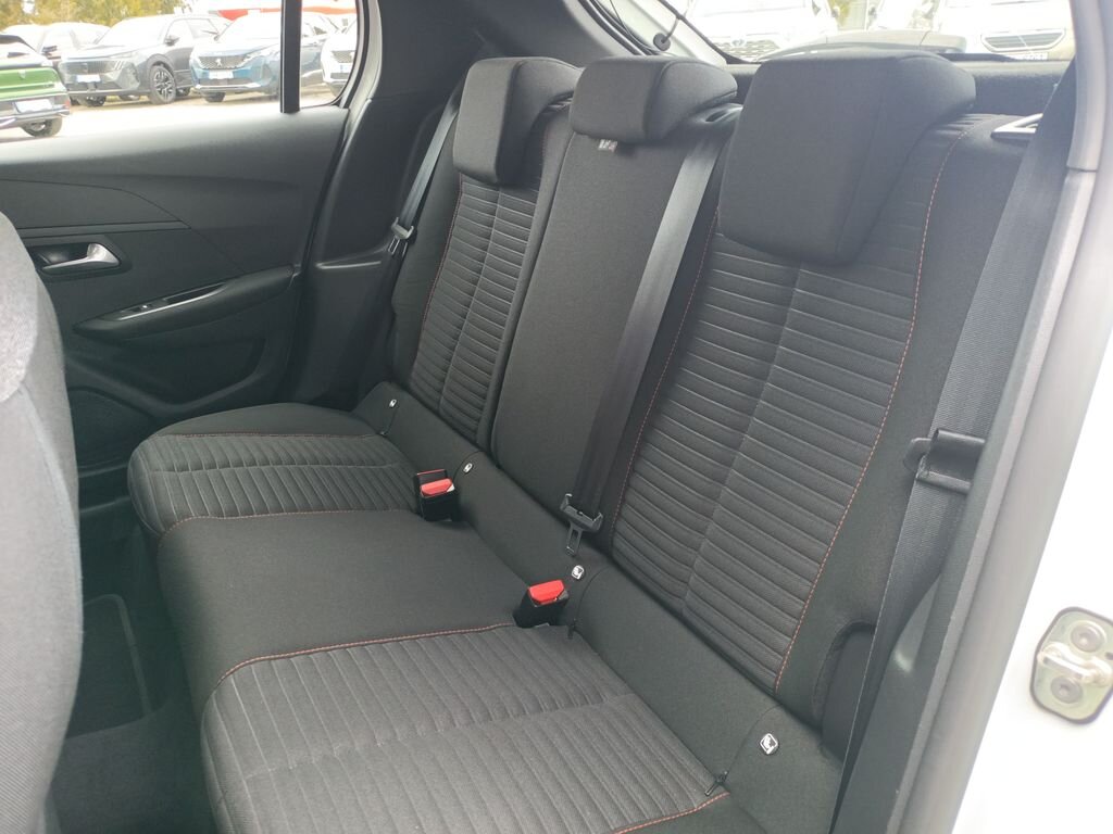 Peugeot 208 Hatchback 1,2 l 55 kw