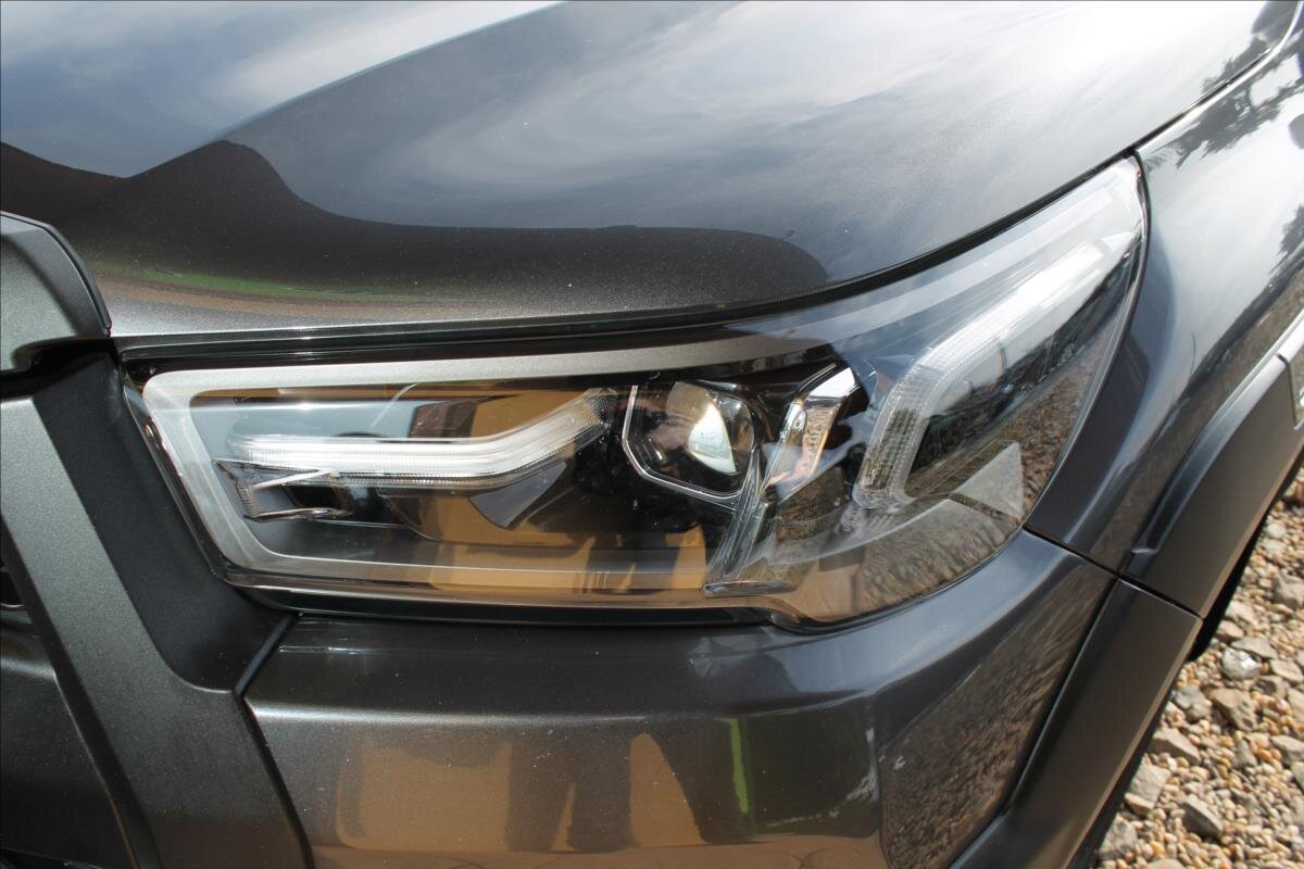 Toyota Hilux Pick-up 2,8 l 150 kw