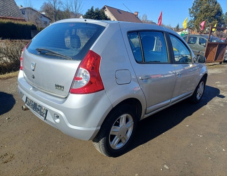 Dacia Sandero Hatchback 1,6 l 64 kw