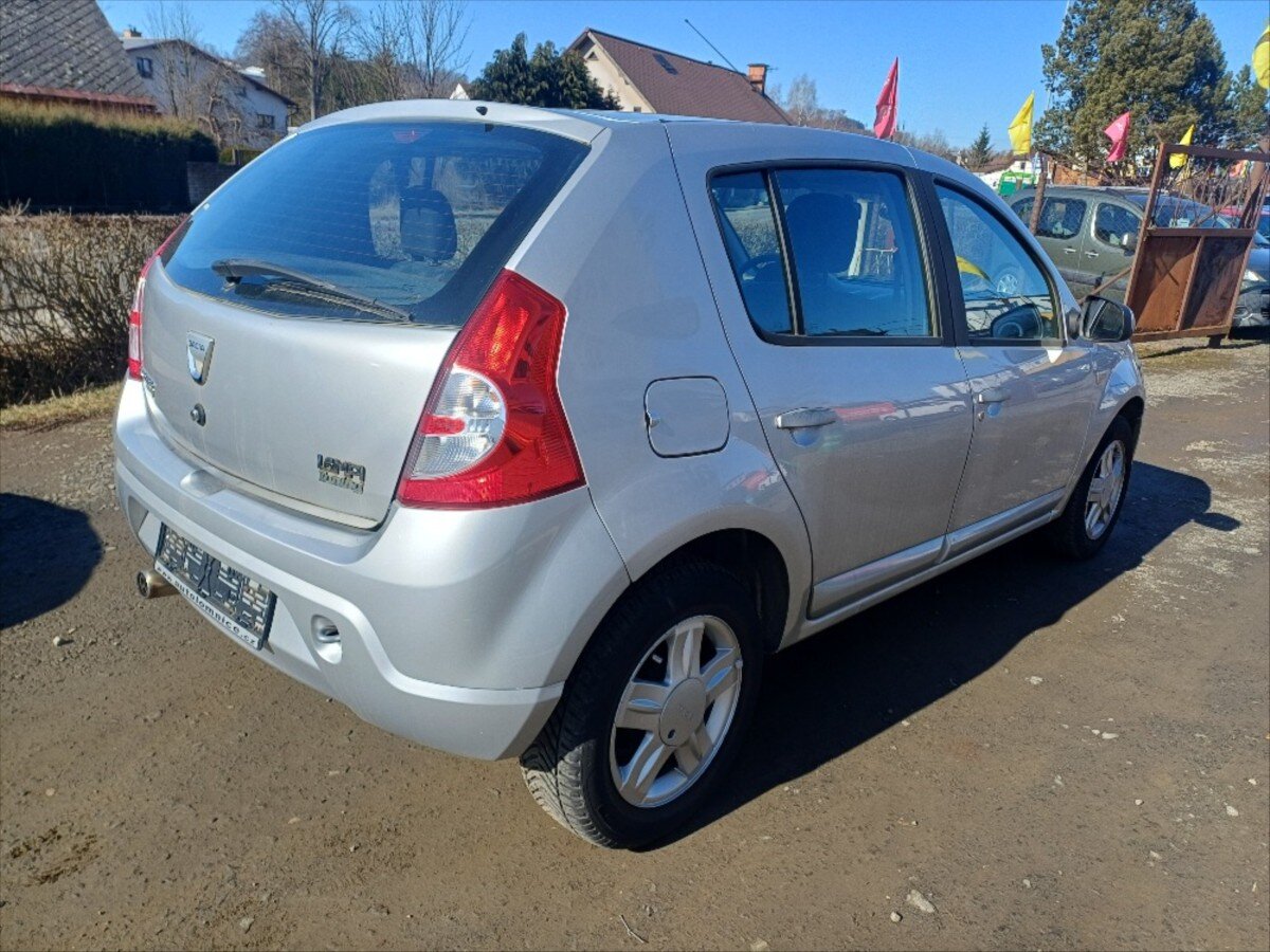 Dacia Sandero Hatchback 1,6 l 64 kw