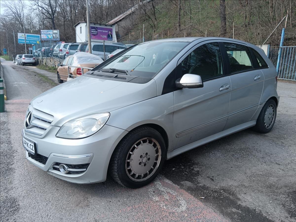 Mercedes-Benz Třídy B MPV 2,0 l 103 kw