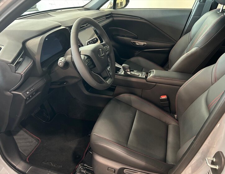 Lexus LBX SUV 1,5 l 100 kw