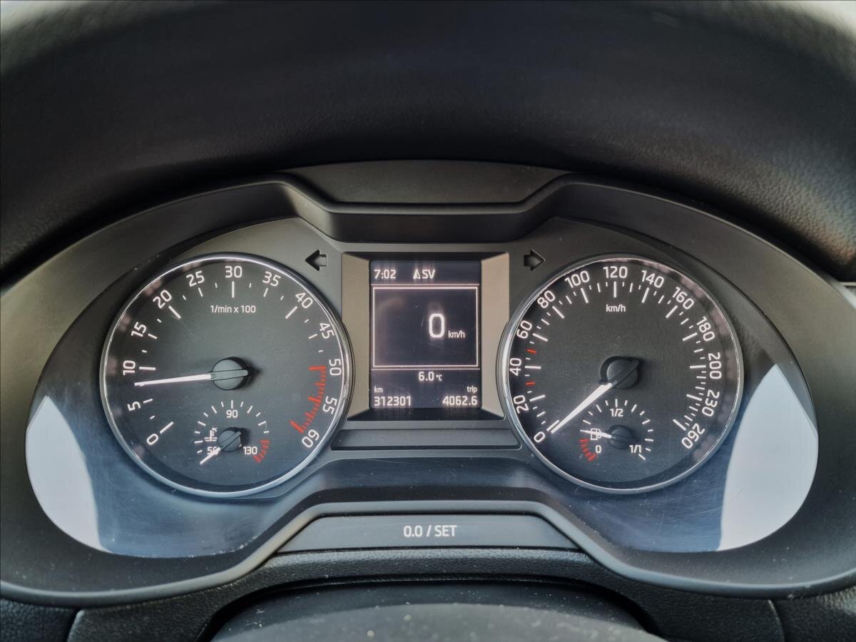 Škoda Octavia Sedan / Limuzína 2,0 l 110 kw