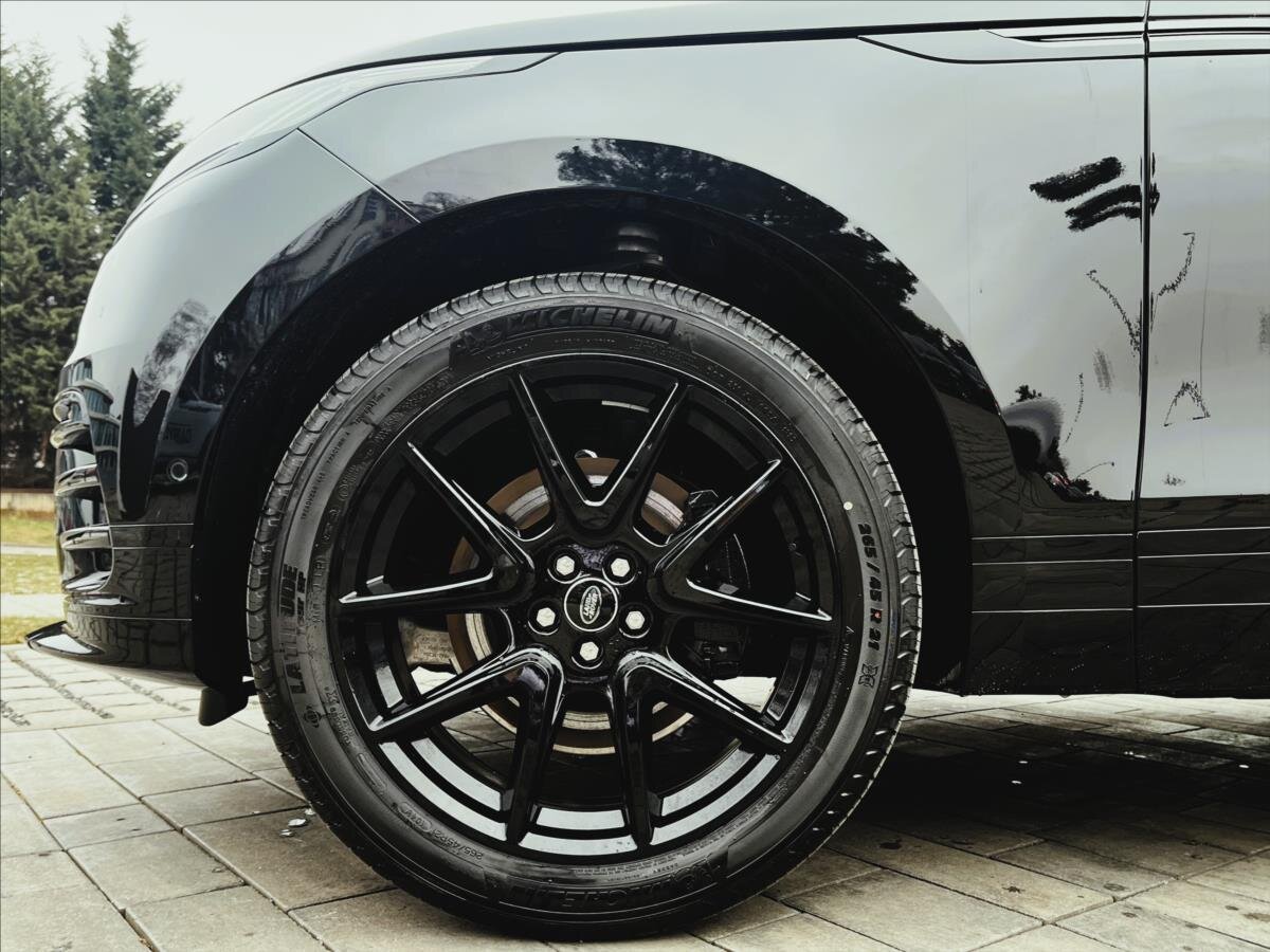 Land Rover Range Rover Velar SUV / Terénní 2,0 l 150 kw