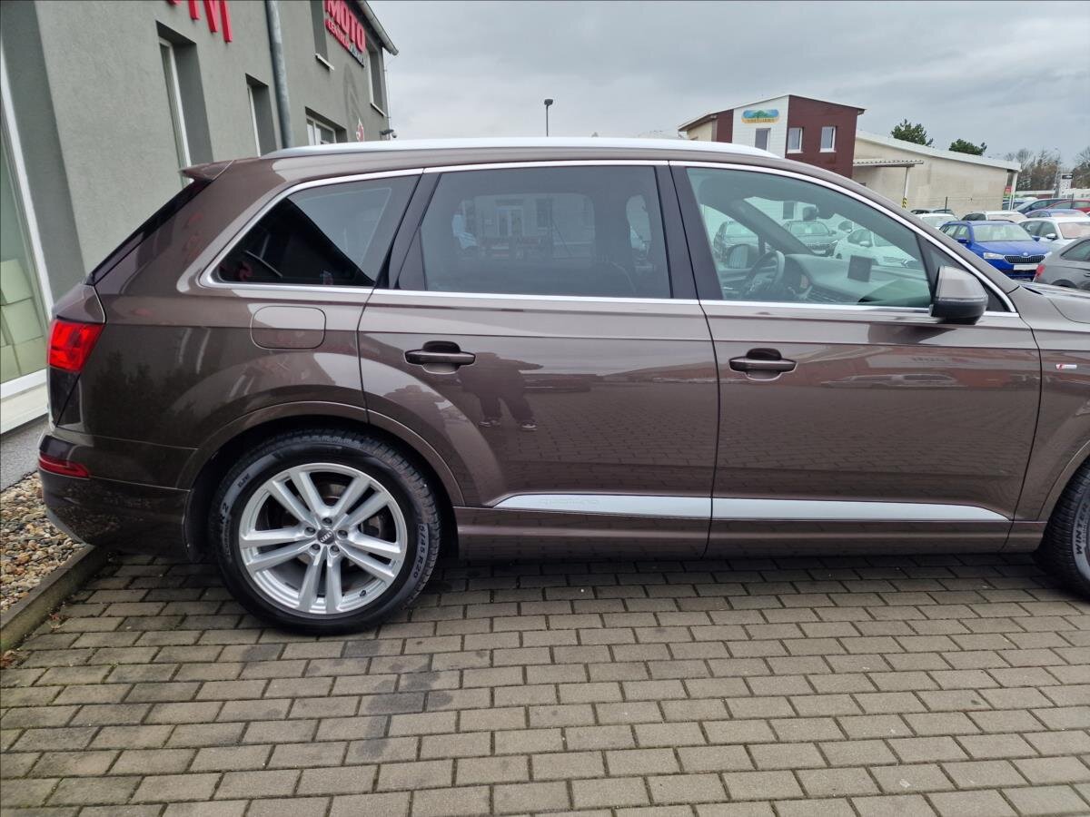 Audi Q7 SUV / Terénní 3,0 l 210 kw