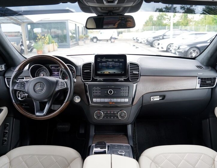 Mercedes-Benz GLS 33