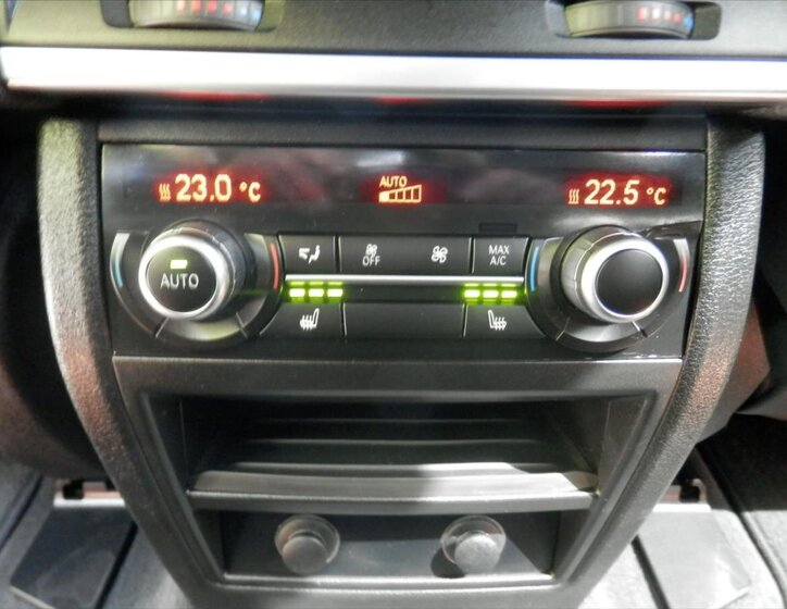 BMW X5 SUV 3,0 l 280 kw