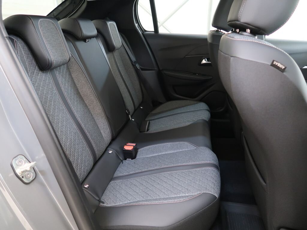 Peugeot 208 Hatchback 1,2 l 74 kw