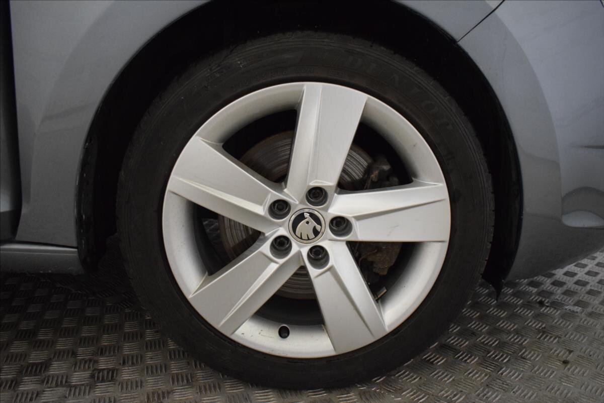 Škoda Rapid Liftback 1,2 l 77 kw