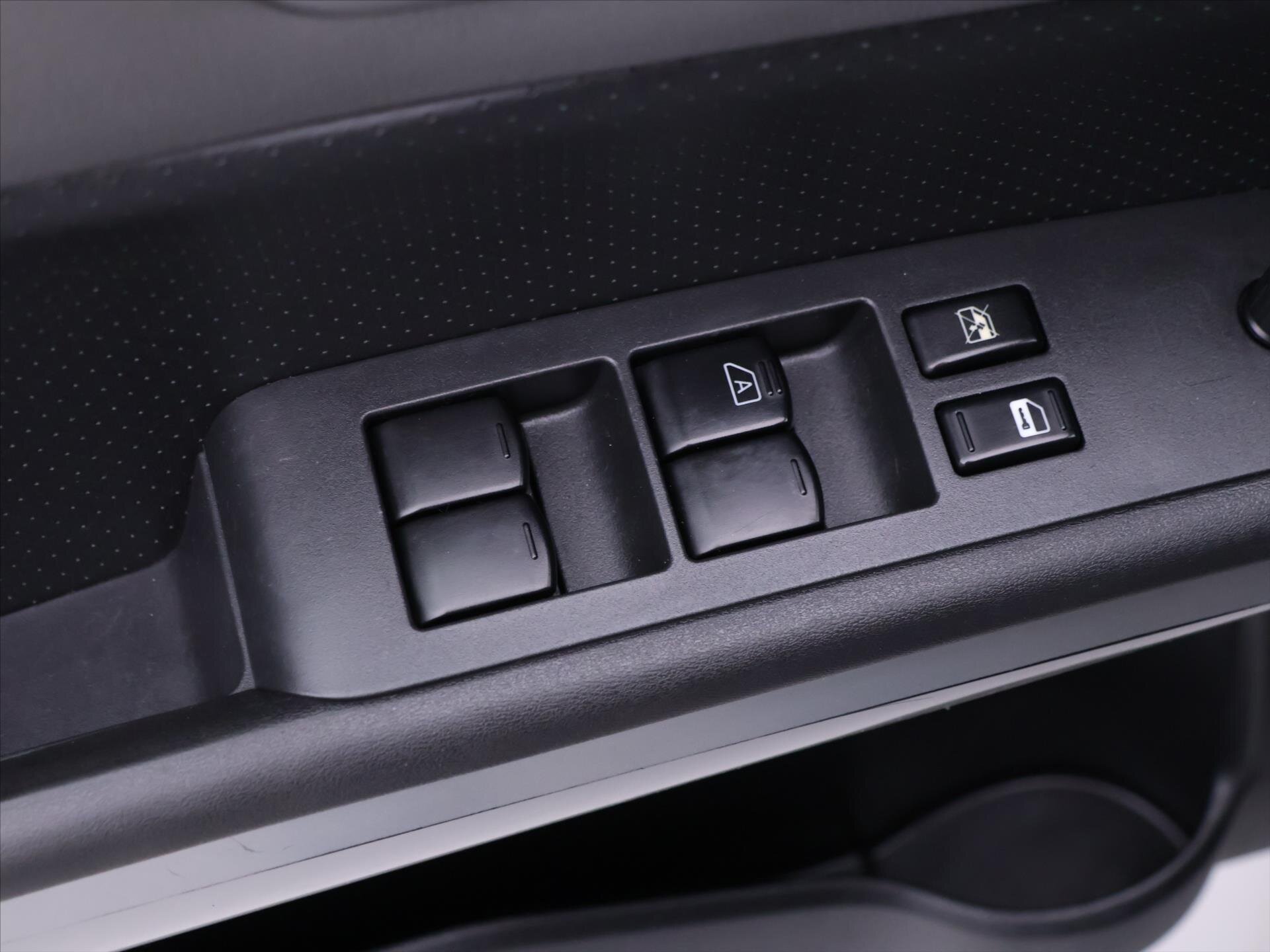 Nissan X-Trail SUV / Terénní 2,0 l 110 kw