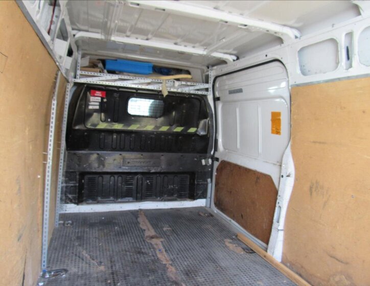 Ford Transit Skříň 2,2 l 74 kw