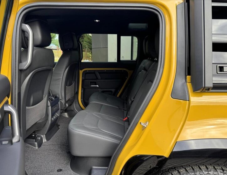 Land Rover Defender SUV 3,0 l 257 kw